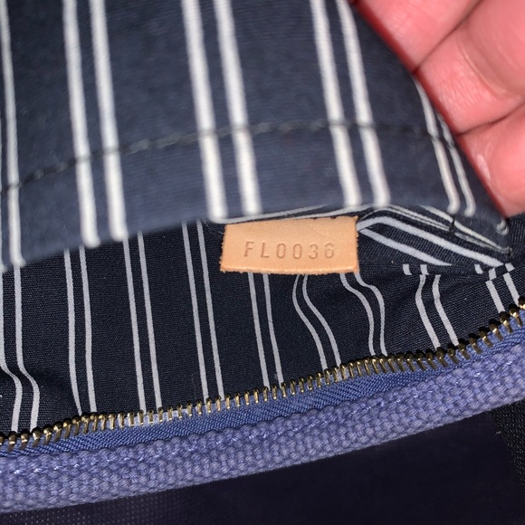 Louis Vuitton Antigua Cabas PM - Picture 3 of 8